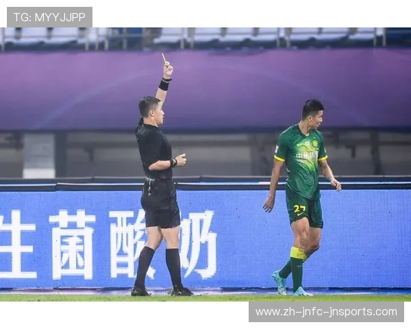 足球黄牌预警防守球员动作规范化的科技监督路径